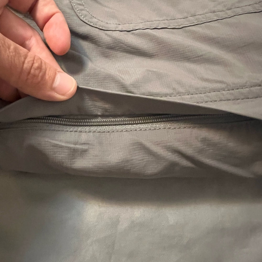 The North Face | Convertible Zip Off Hiking Pants - Picture 3 of 12
